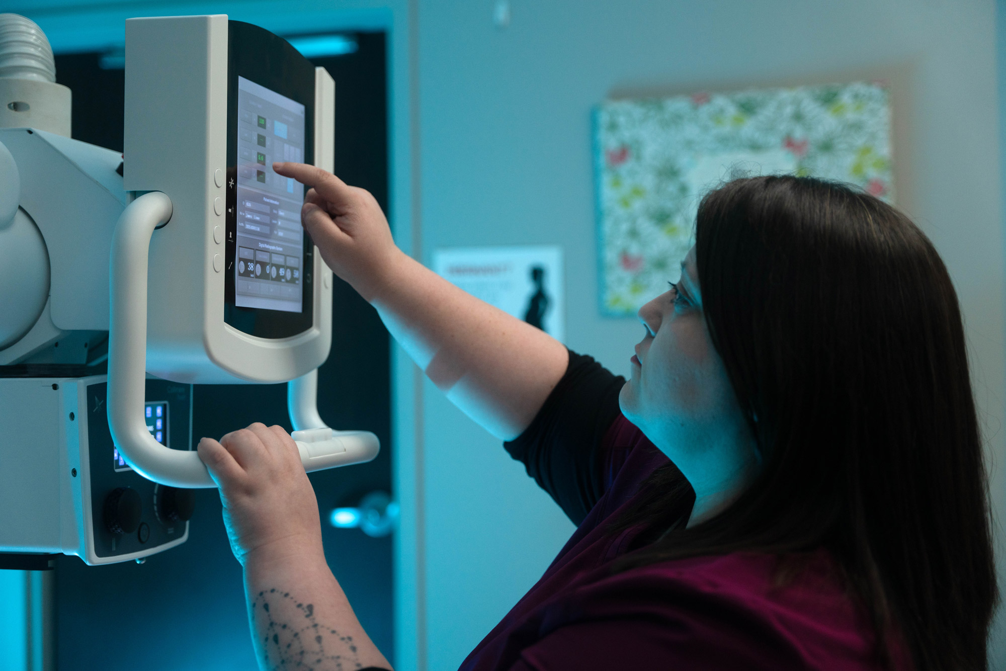 fallbrook family provider using x-ray machine